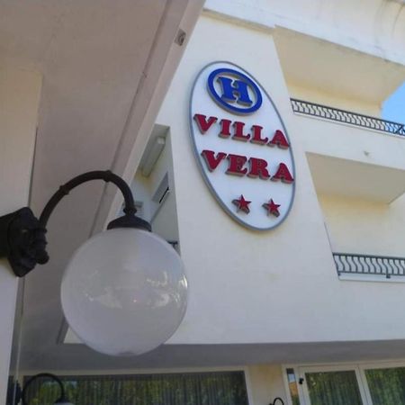 Hotel Villa Vera Ріміні Екстер'єр фото