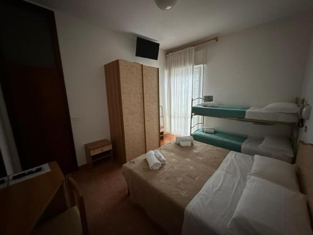 Hotel Villa Vera Ріміні Екстер'єр фото